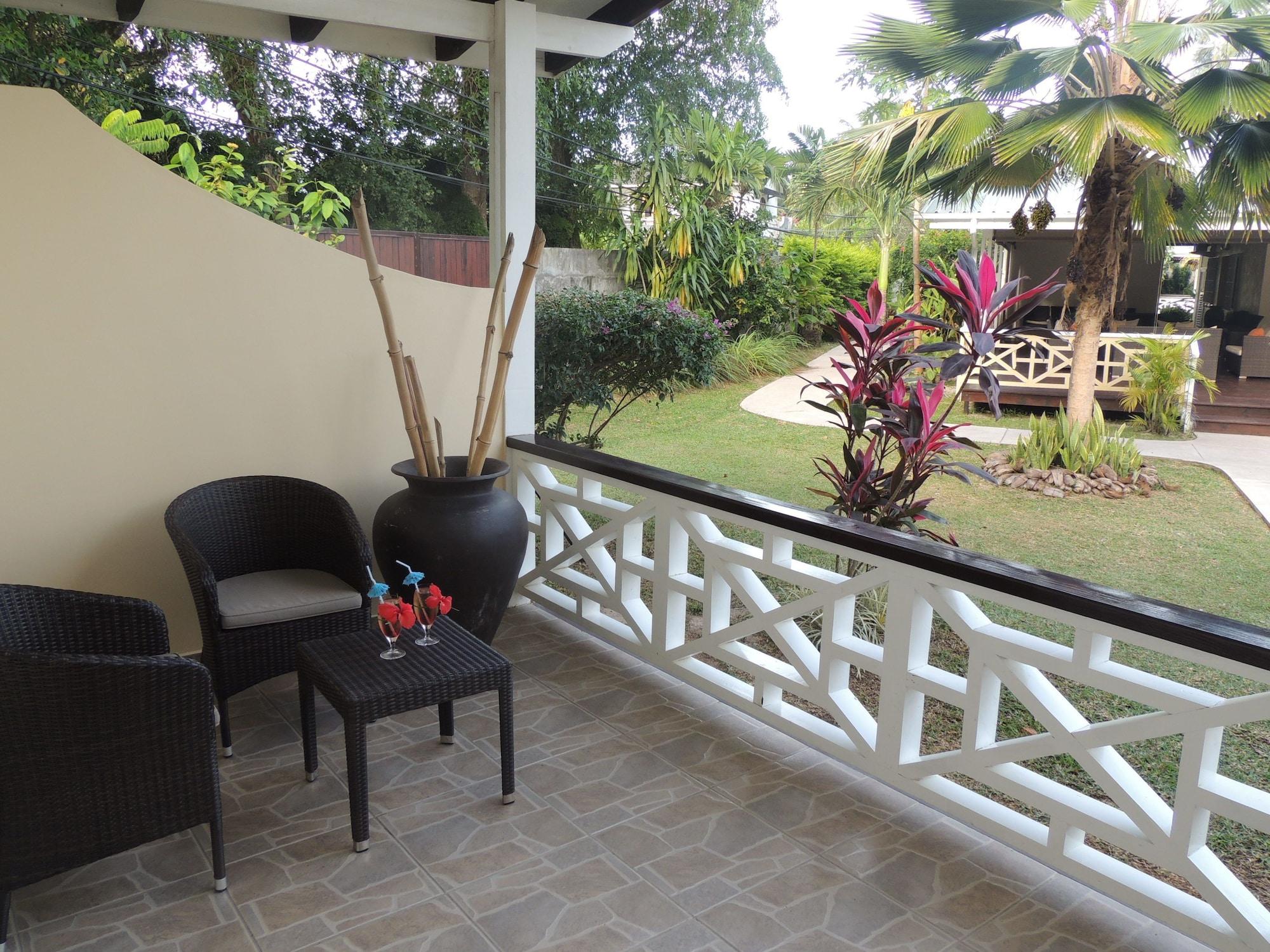 Hotel La Roussette Anse aux Pins Ngoại thất bức ảnh