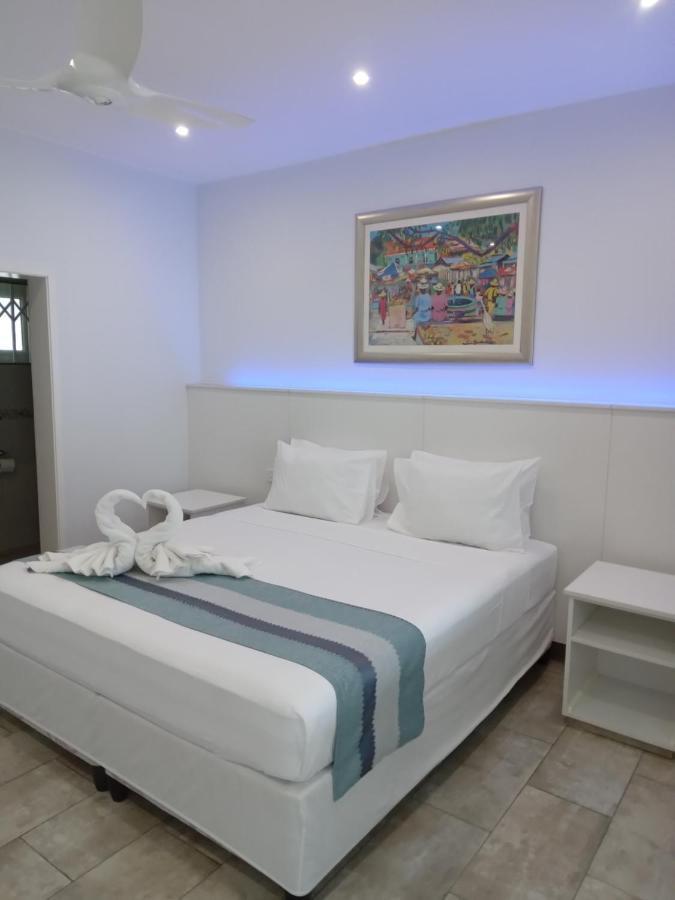 Hotel La Roussette Anse aux Pins Ngoại thất bức ảnh