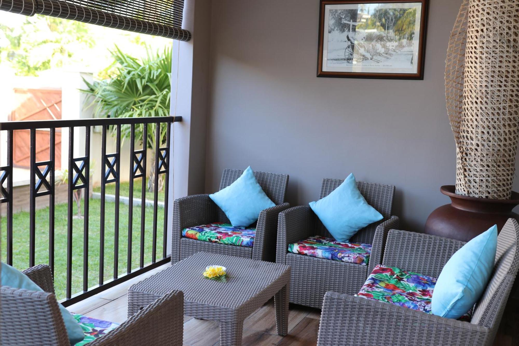 Hotel La Roussette Anse aux Pins Ngoại thất bức ảnh