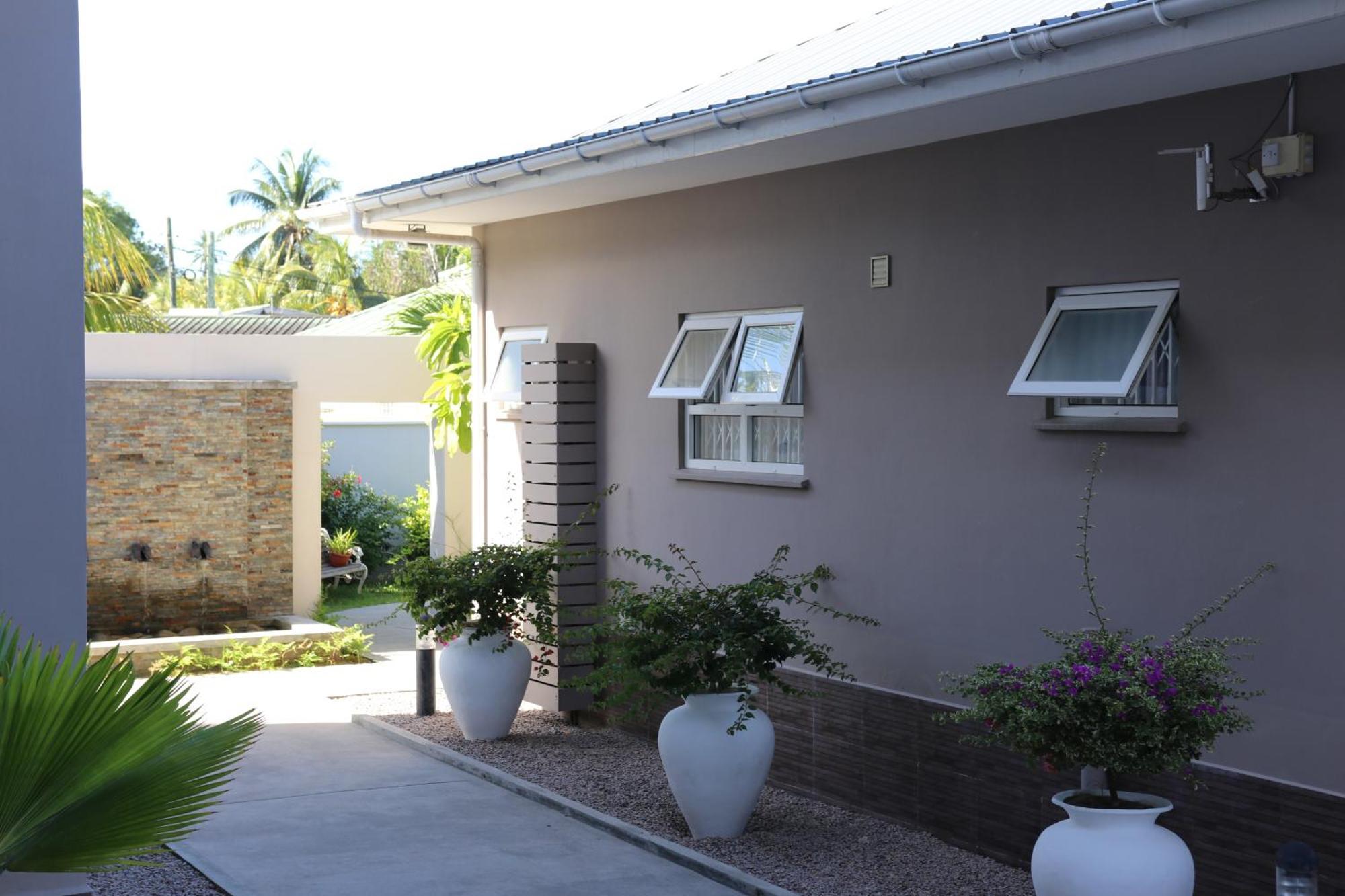 Hotel La Roussette Anse aux Pins Ngoại thất bức ảnh