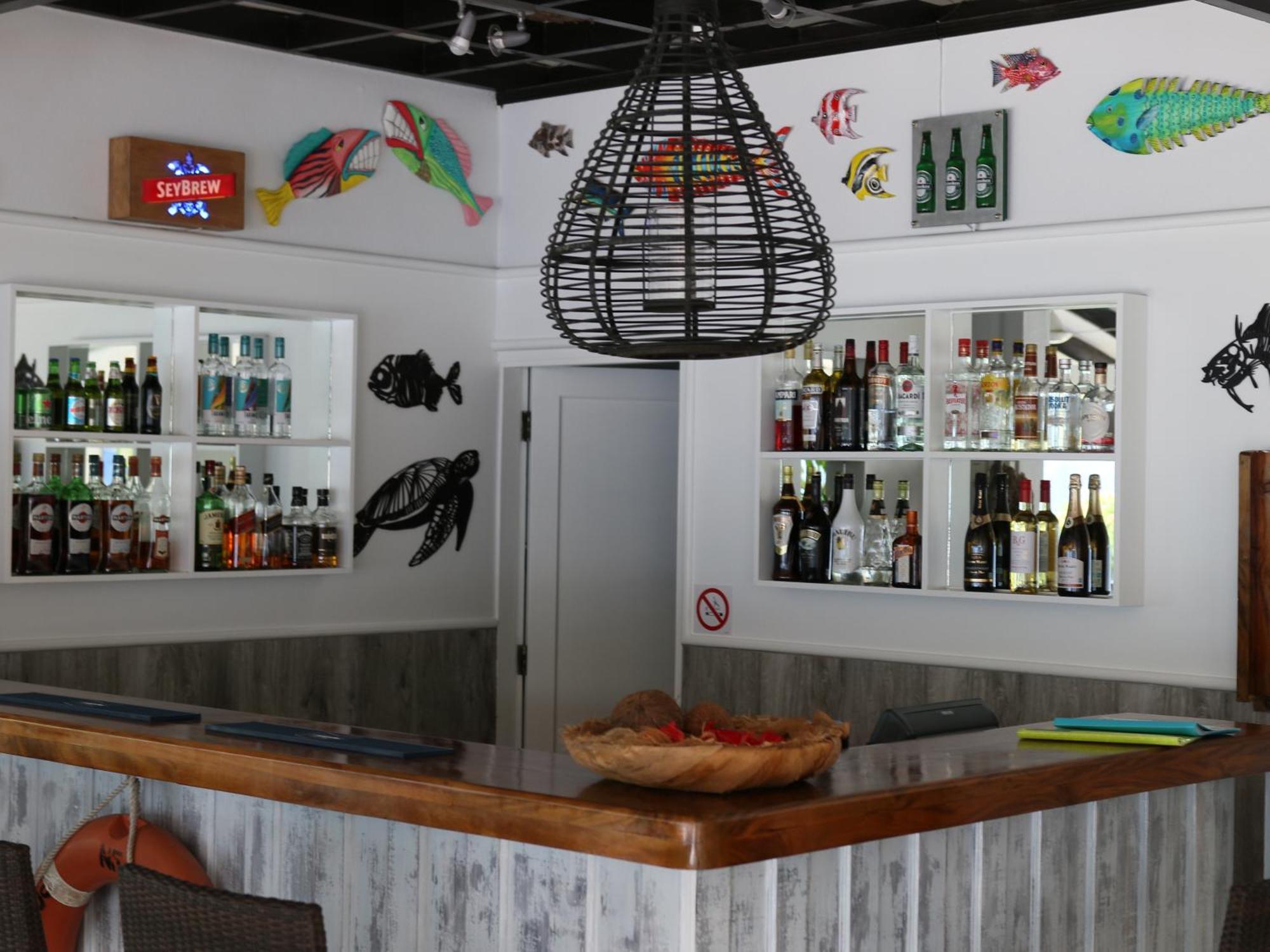Hotel La Roussette Anse aux Pins Ngoại thất bức ảnh